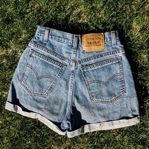 Vintage Levi's 910 high-waisted shorts